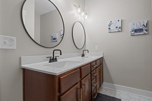  Photo 25