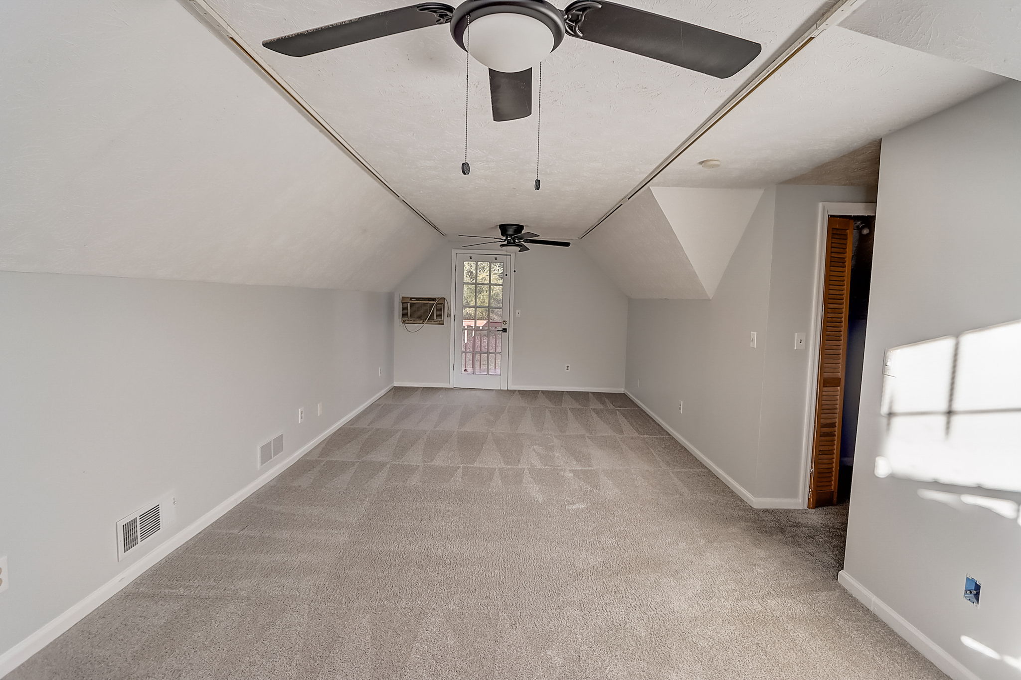 Fieldstone Dr SE-036