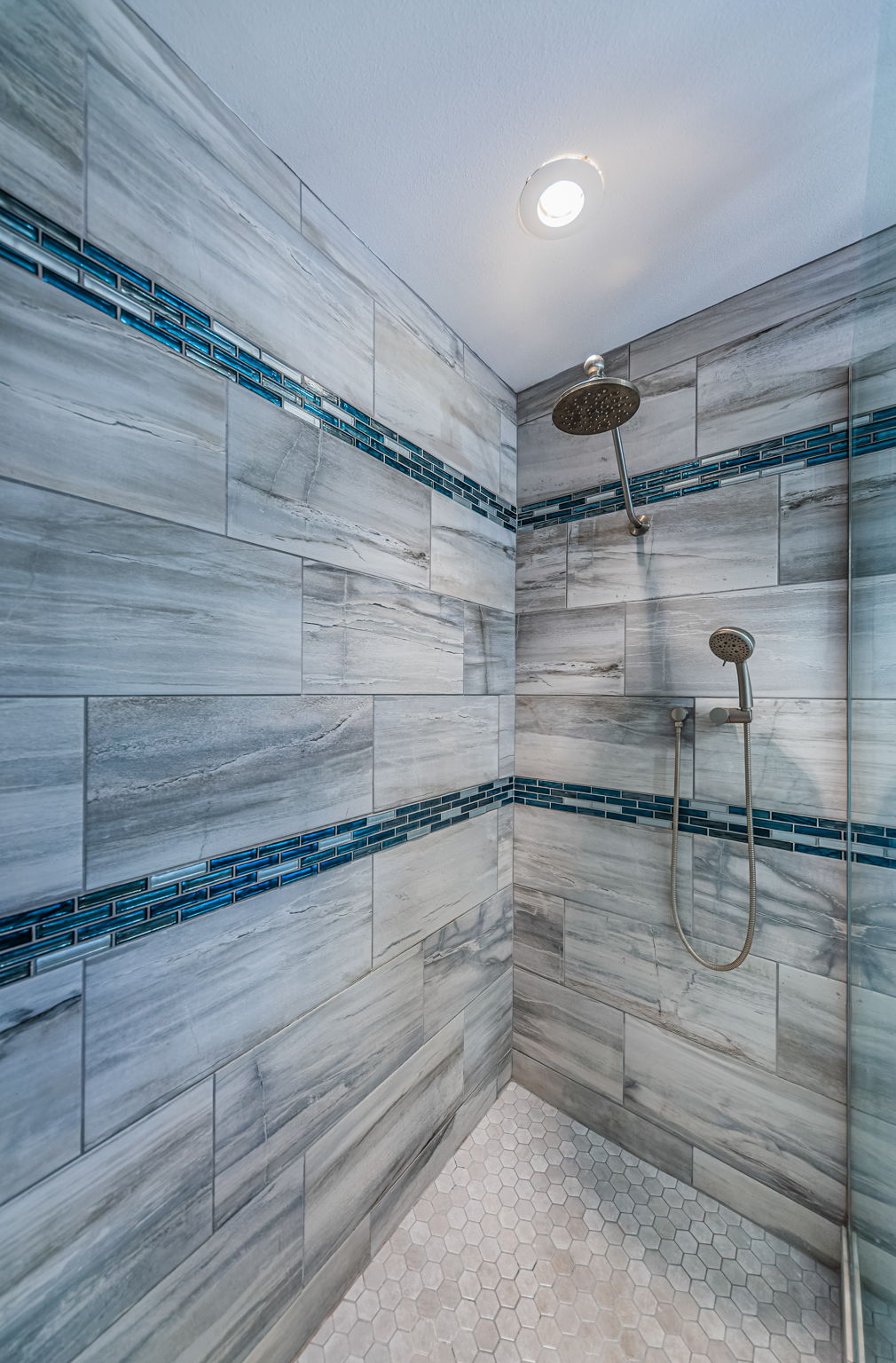 Primary Bathroom 1c-2