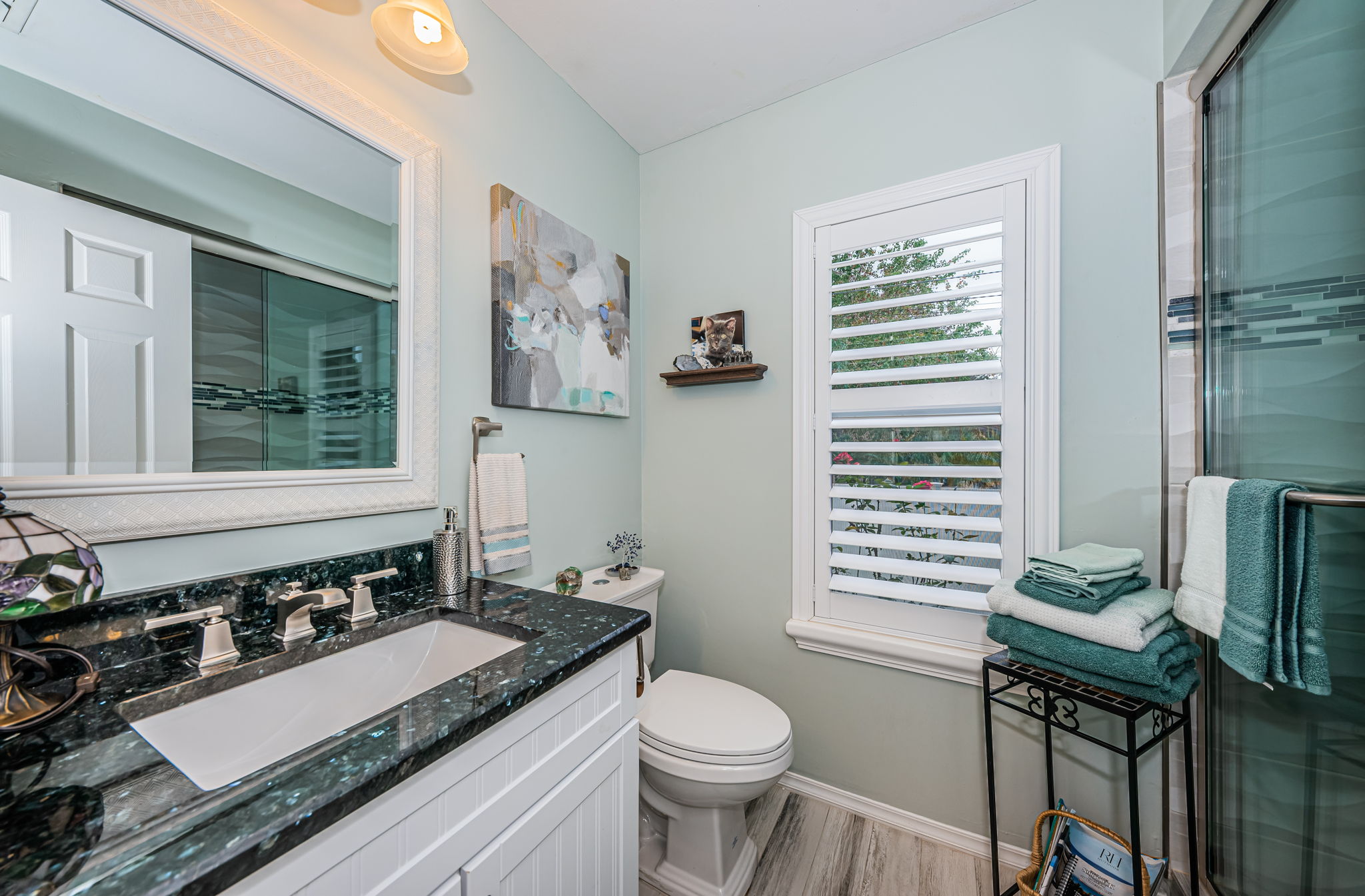 Bathroom 2a-2