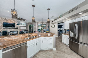 Kitchen 3-2-2