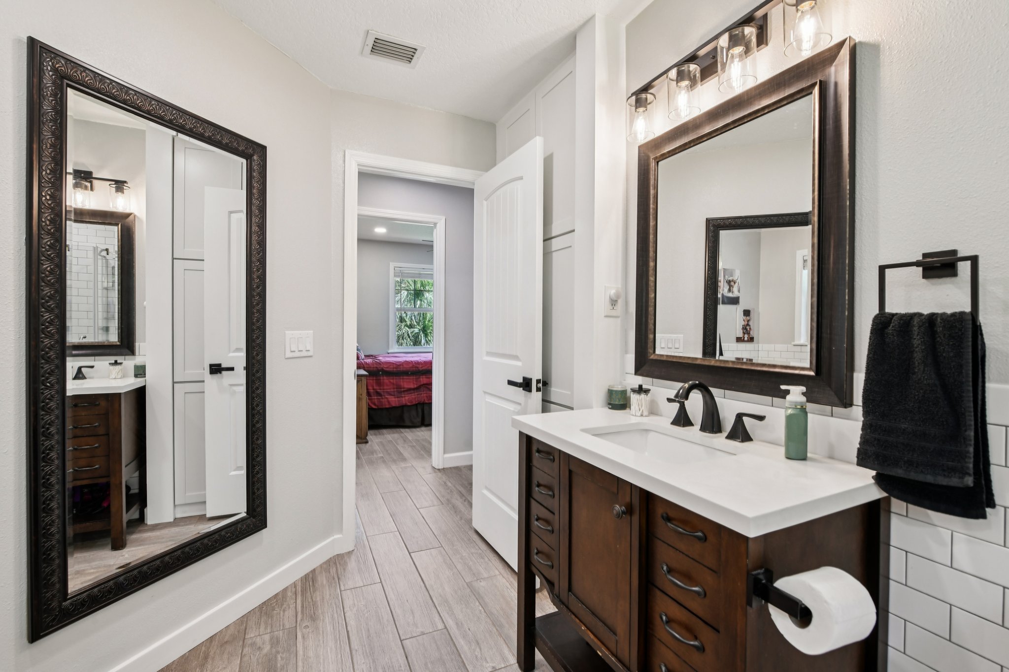 Holiday Woods Dr-S1504-020.jpg