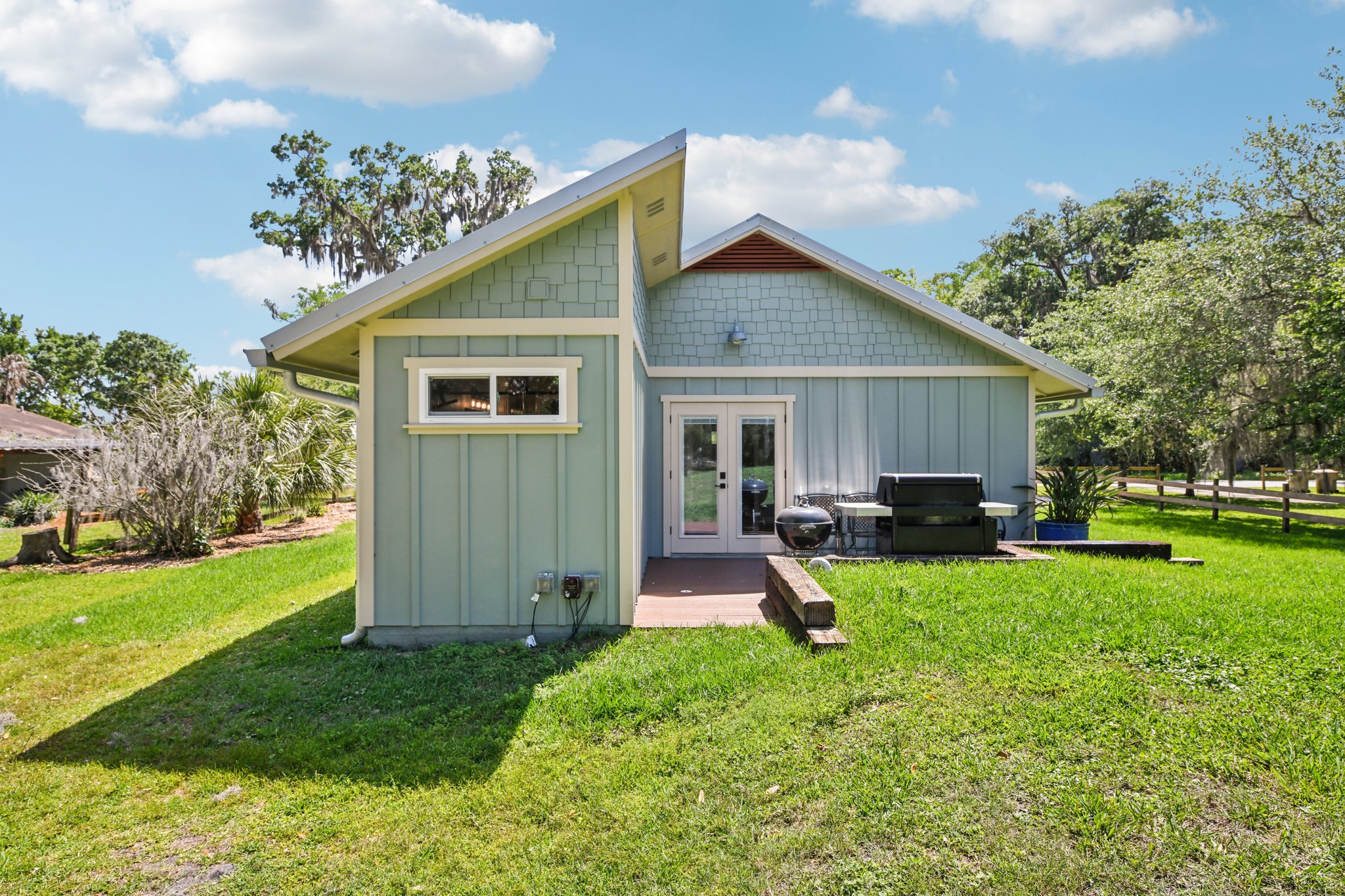 Holiday Woods Dr-S1504-033.jpg