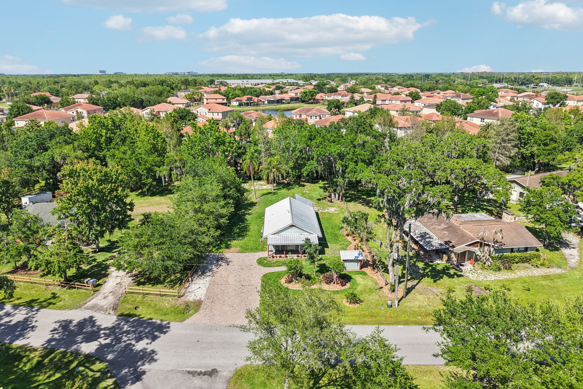 Holiday Woods Dr-S1504-042.jpg