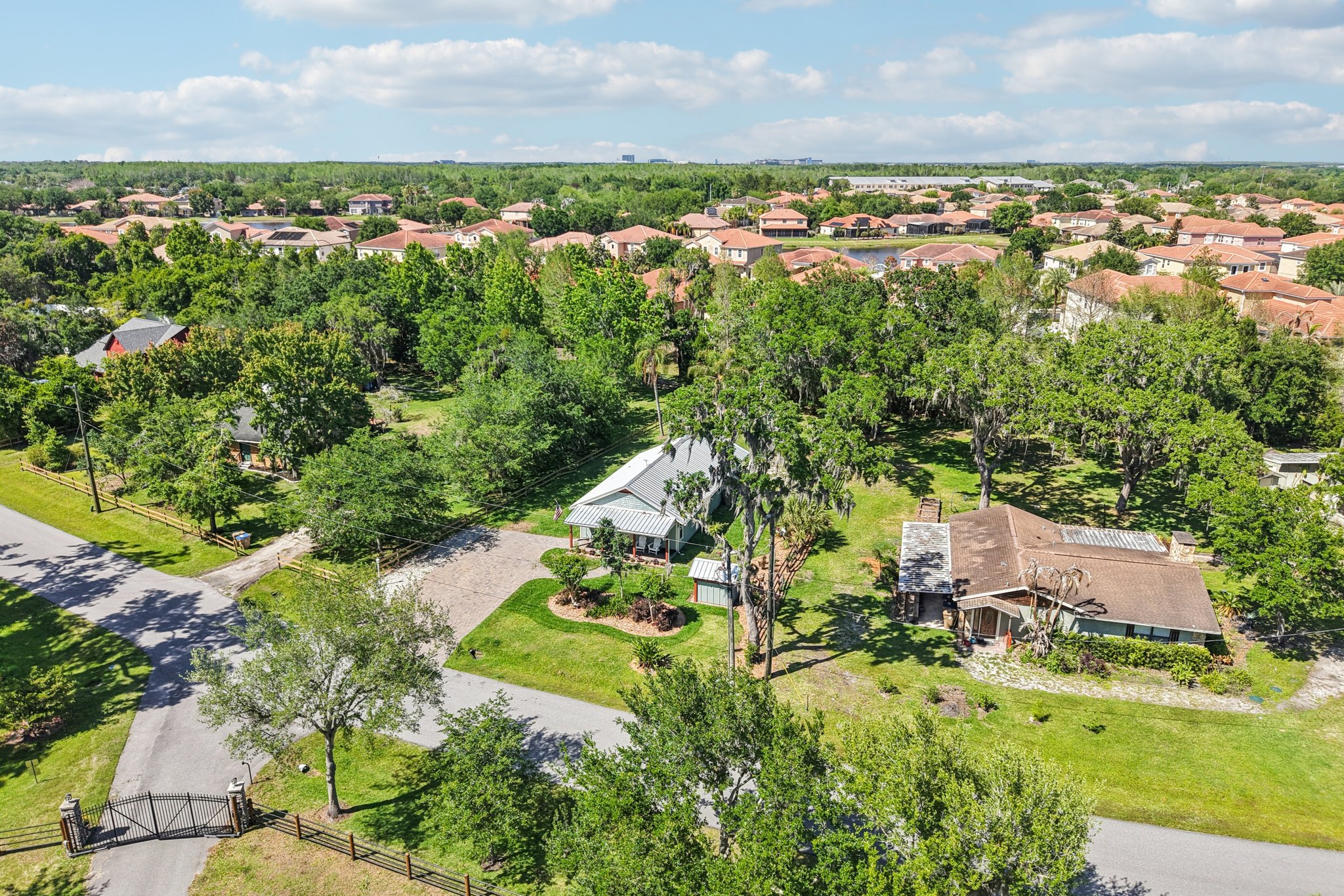 Holiday Woods Dr-S1504-043.jpg