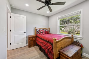 Holiday Woods Dr-S1504-022.jpg