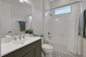  Photo 31