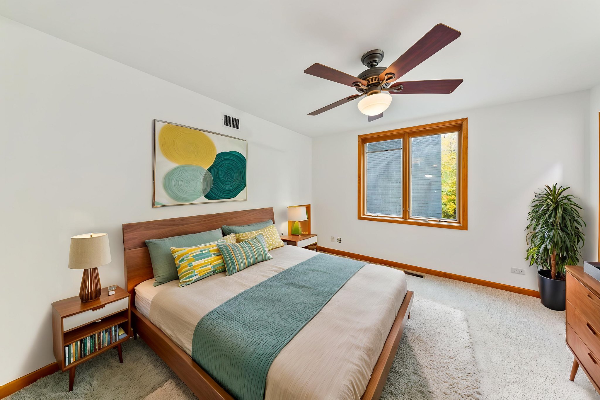 415A6753 virtually staged.jpeg