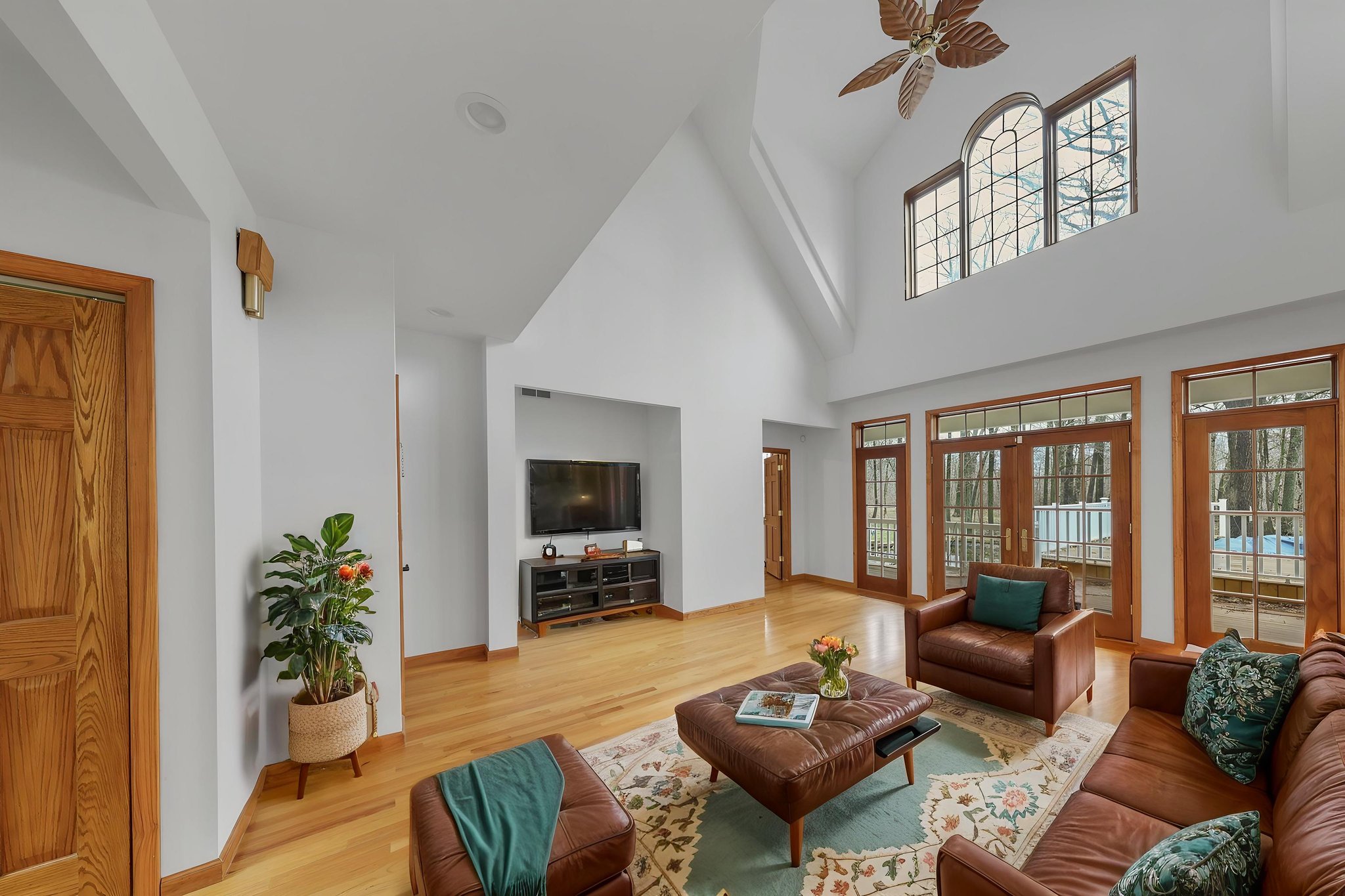 415A8997 virtually staged.jpeg