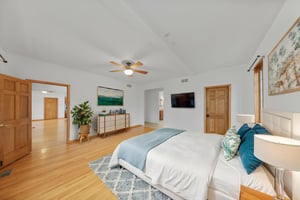 415A9042 virtually staged.jpeg