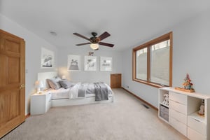 415A9072 virtually staged.jpeg