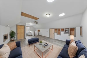 415A9082 virtually staged.jpeg