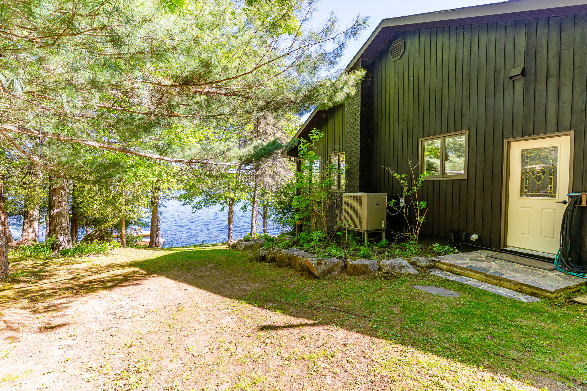  Photo 66