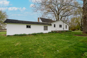  Photo 32