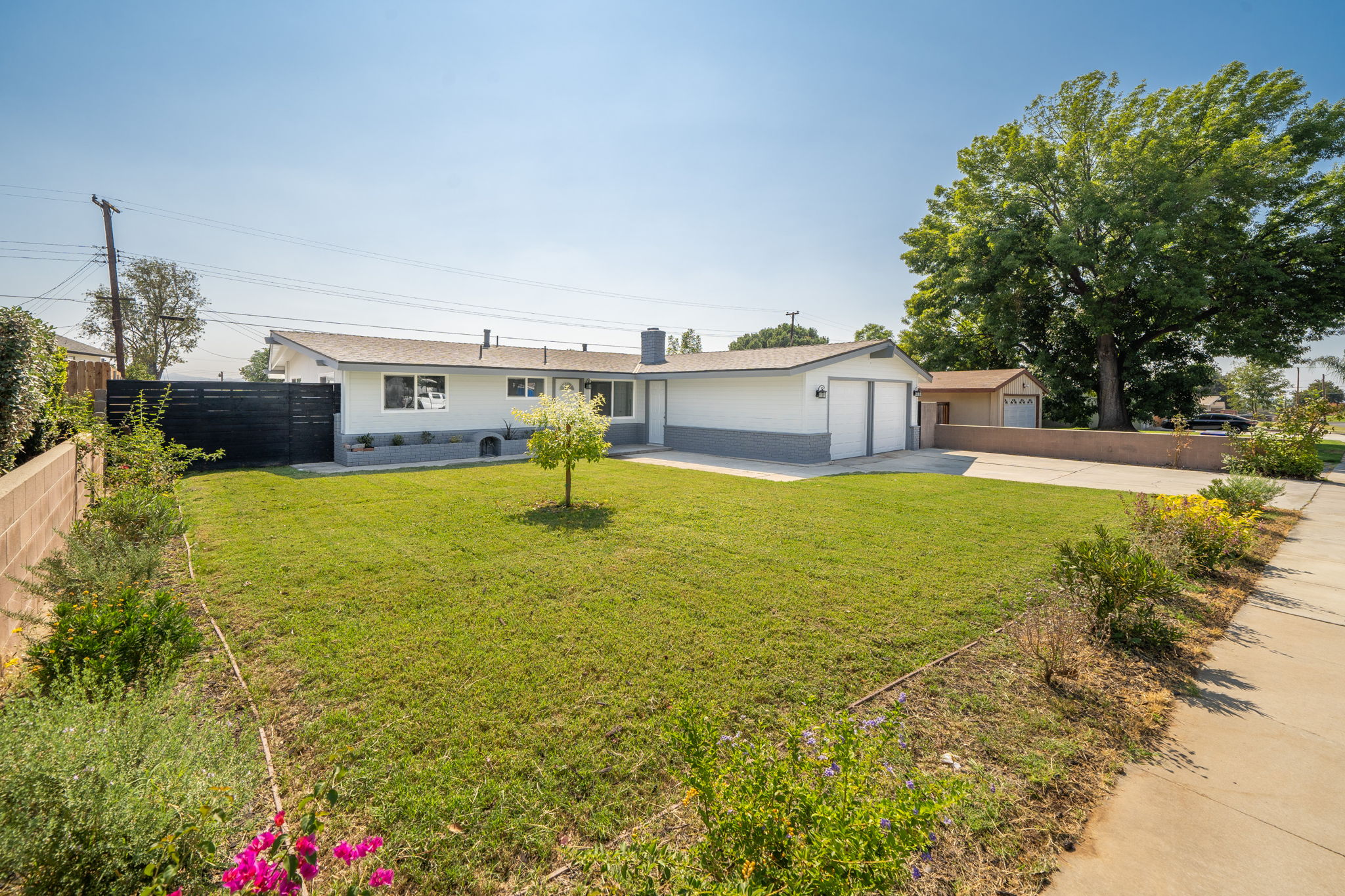  26983 Fisher St, Highland, CA 92346, US Photo 3