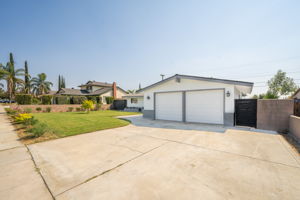  26983 Fisher St, Highland, CA 92346, US Photo 1