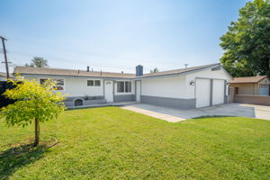  26983 Fisher St, Highland, CA 92346, US Photo 3