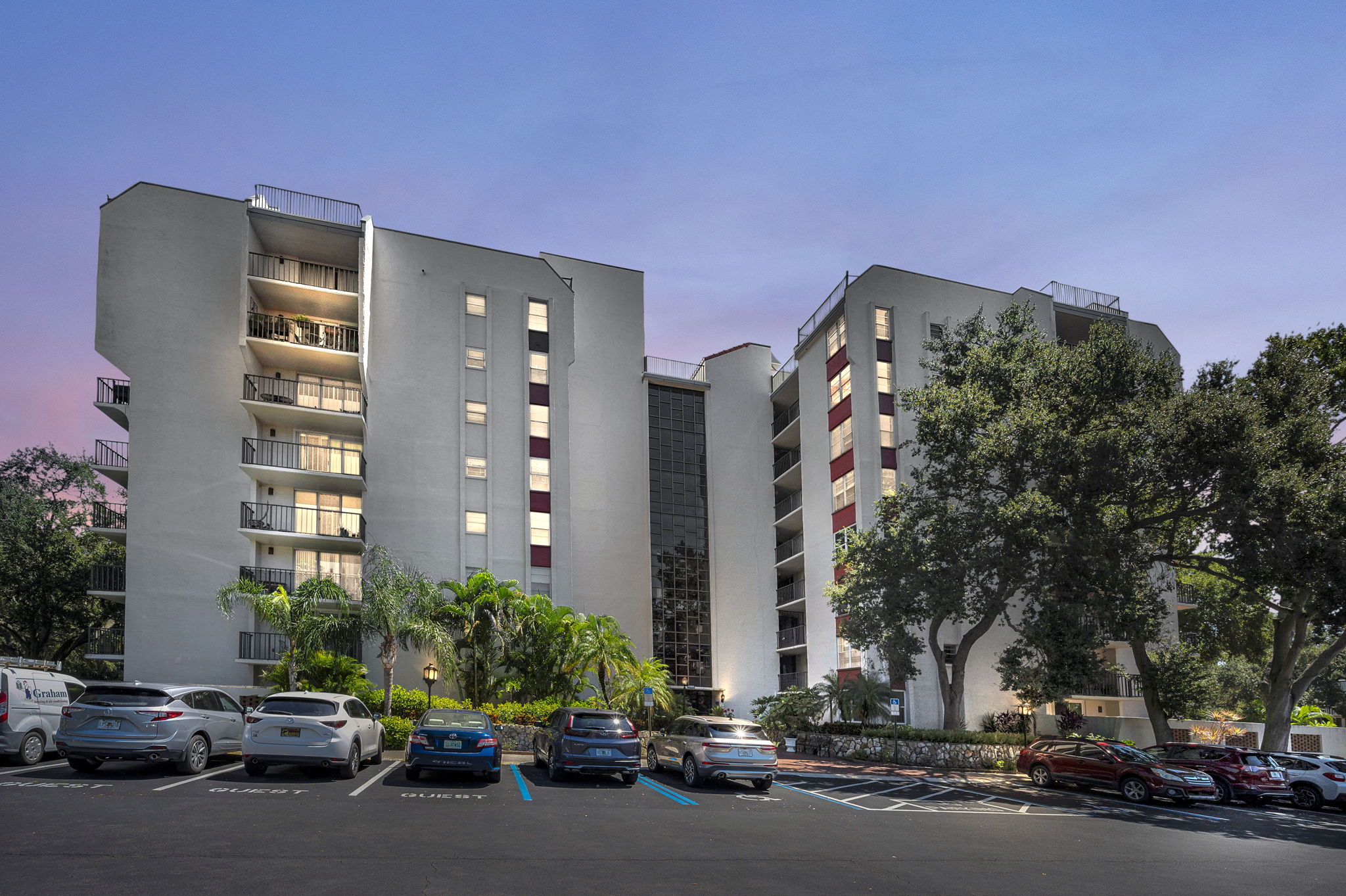 Front Exterior111