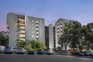 Front Exterior111