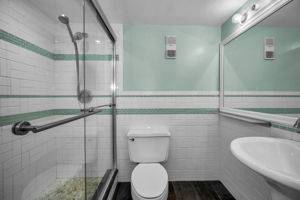 Primary Bathroom1b
