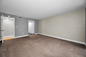 Primary Bedroom1d