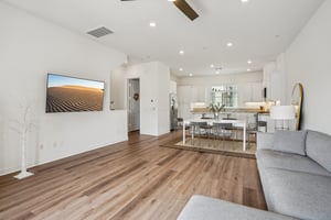 Hummingbird Ln-2404-009.jpg