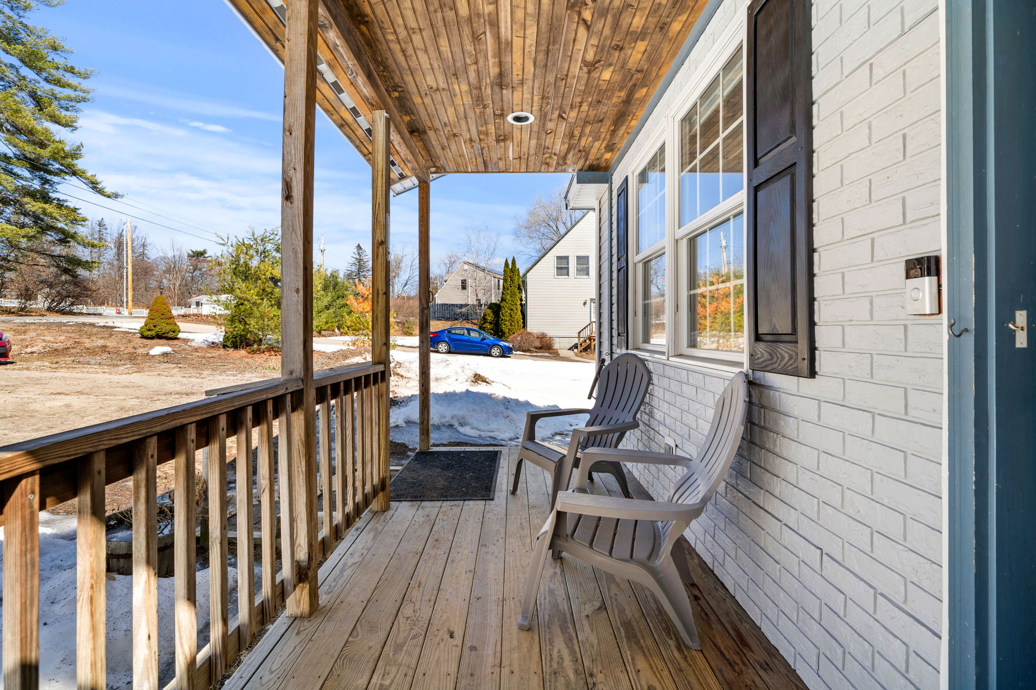 27 Barnes Ave, Alton, NH 03809, USA Photo 8