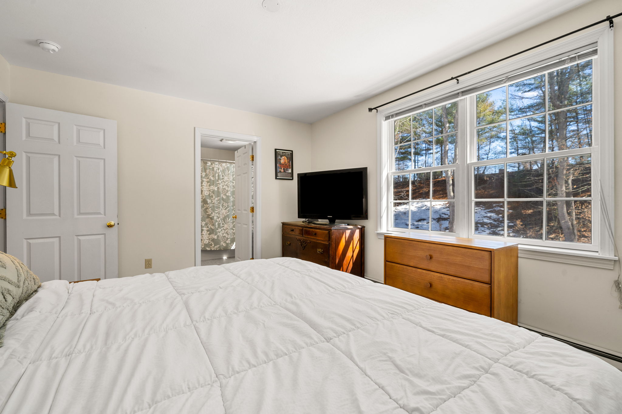 27 Barnes Ave, Alton, NH 03809, USA Photo 12