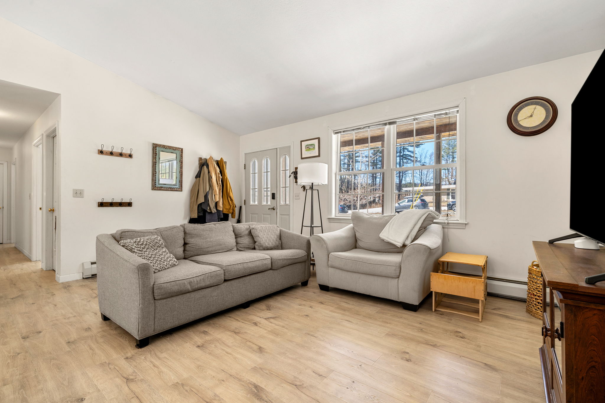 27 Barnes Ave, Alton, NH 03809, USA Photo 34