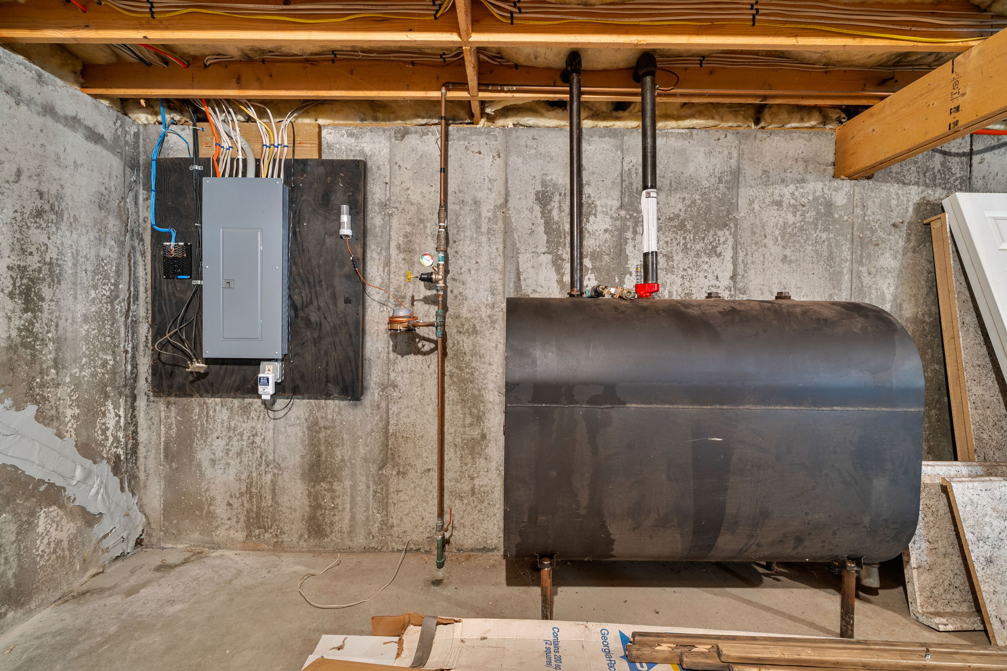 27 Barnes Ave, Alton, NH 03809, USA Photo 40