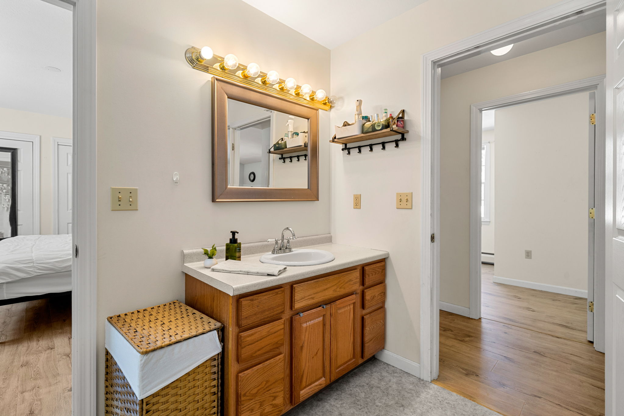 27 Barnes Ave, Alton, NH 03809, USA Photo 54