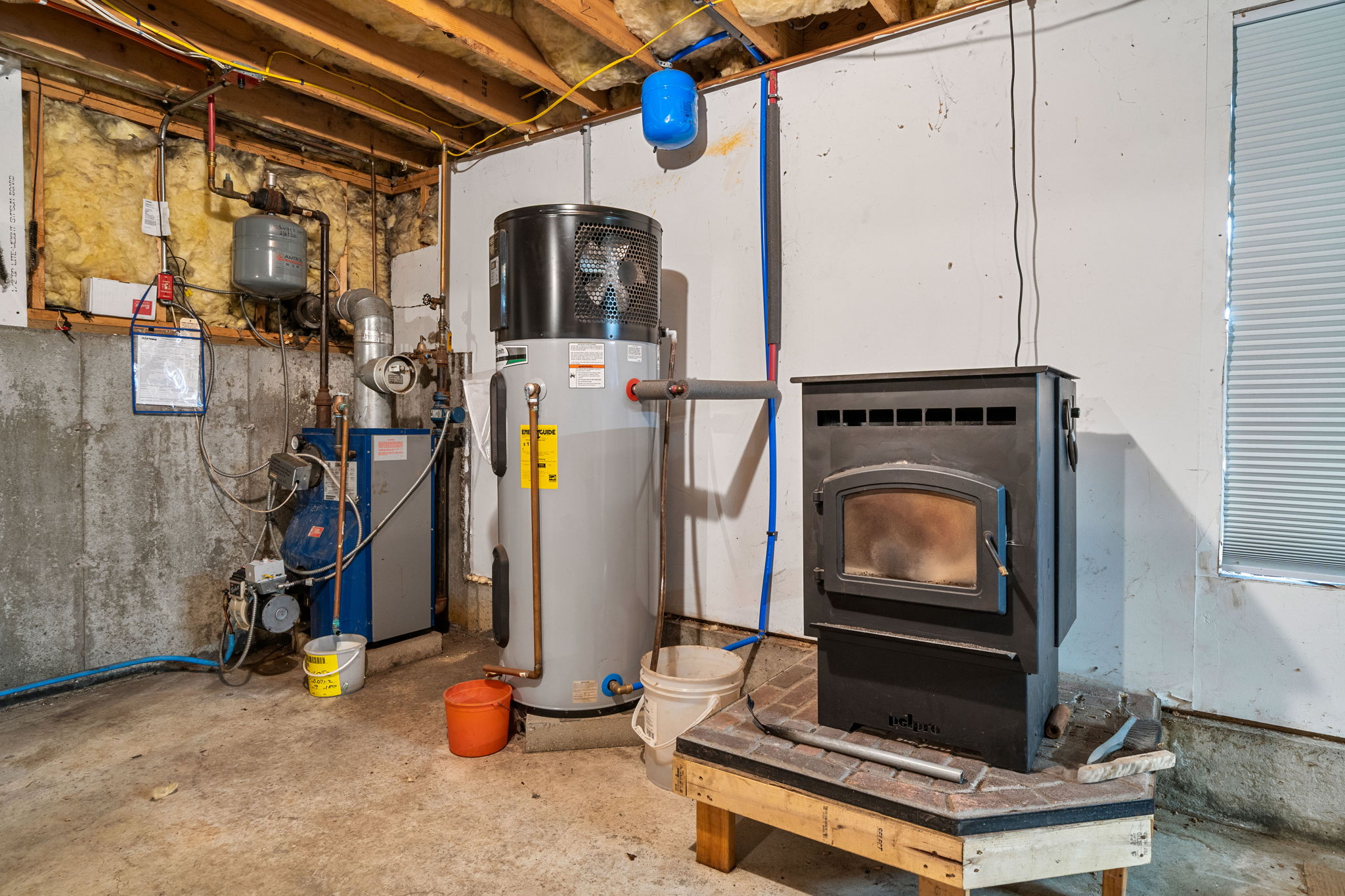 27 Barnes Ave, Alton, NH 03809, USA Photo 79