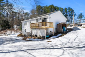 27 Barnes Ave, Alton, NH 03809, USA Photo 5