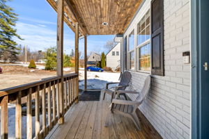 27 Barnes Ave, Alton, NH 03809, USA Photo 7