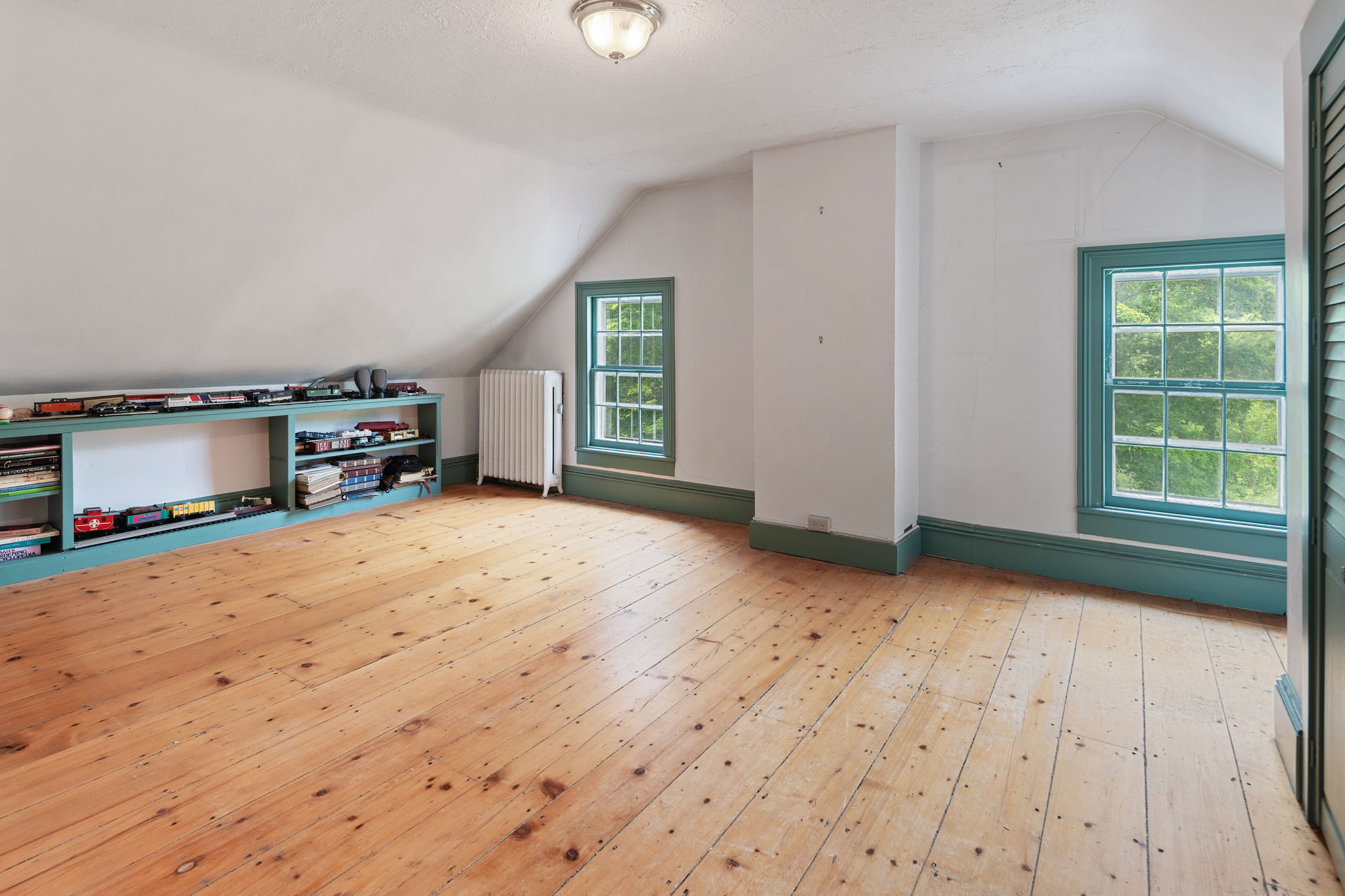 4th bedroom on 3rd fl