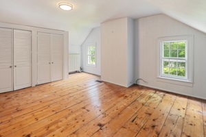 5th bedroom on 3rd fl