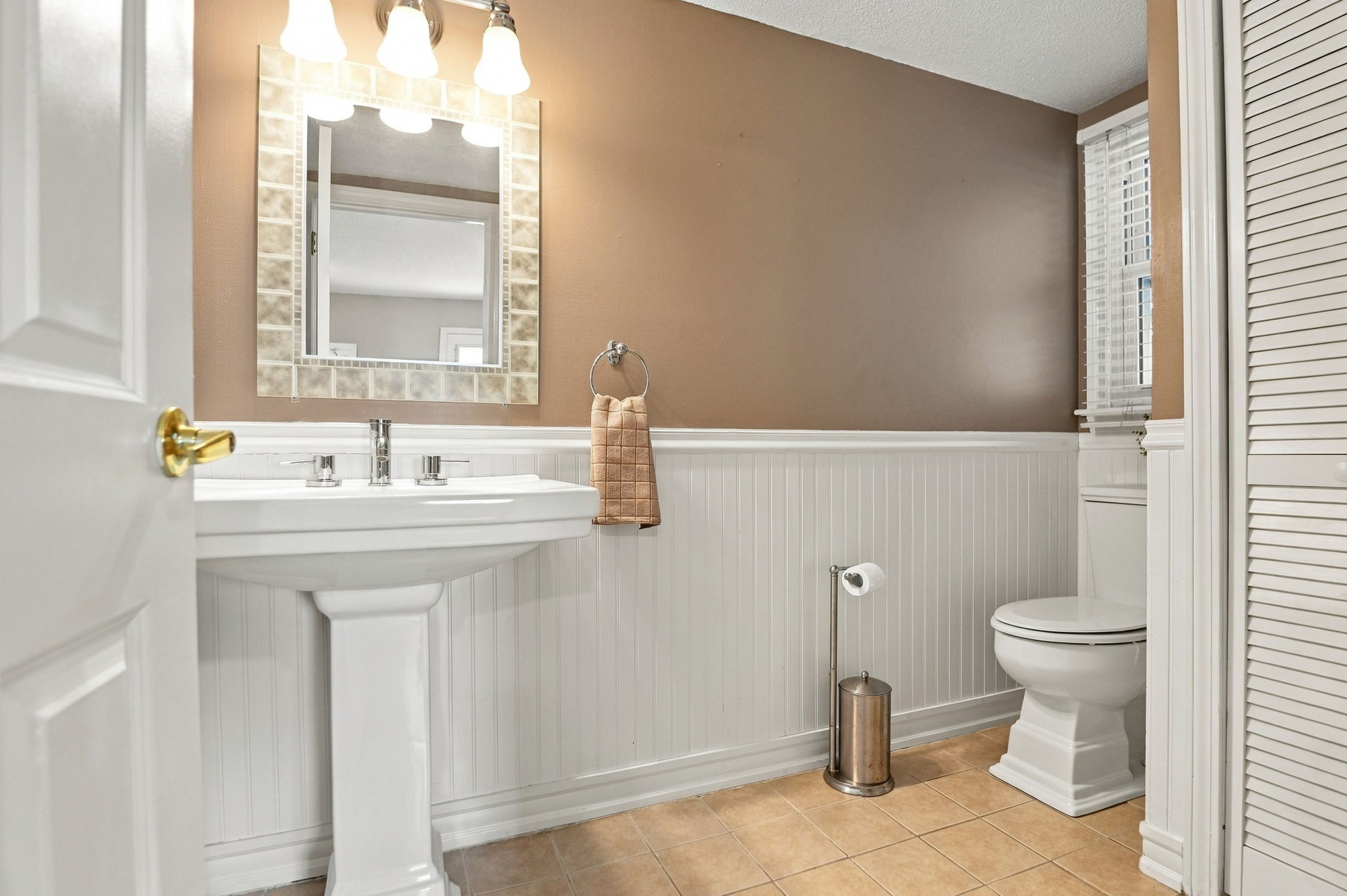 27 Bentley Cir #27, Methuen, MA 01844, USA Photo 11