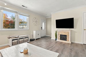27 Bentley Cir #27, Methuen, MA 01844, USA Photo 4