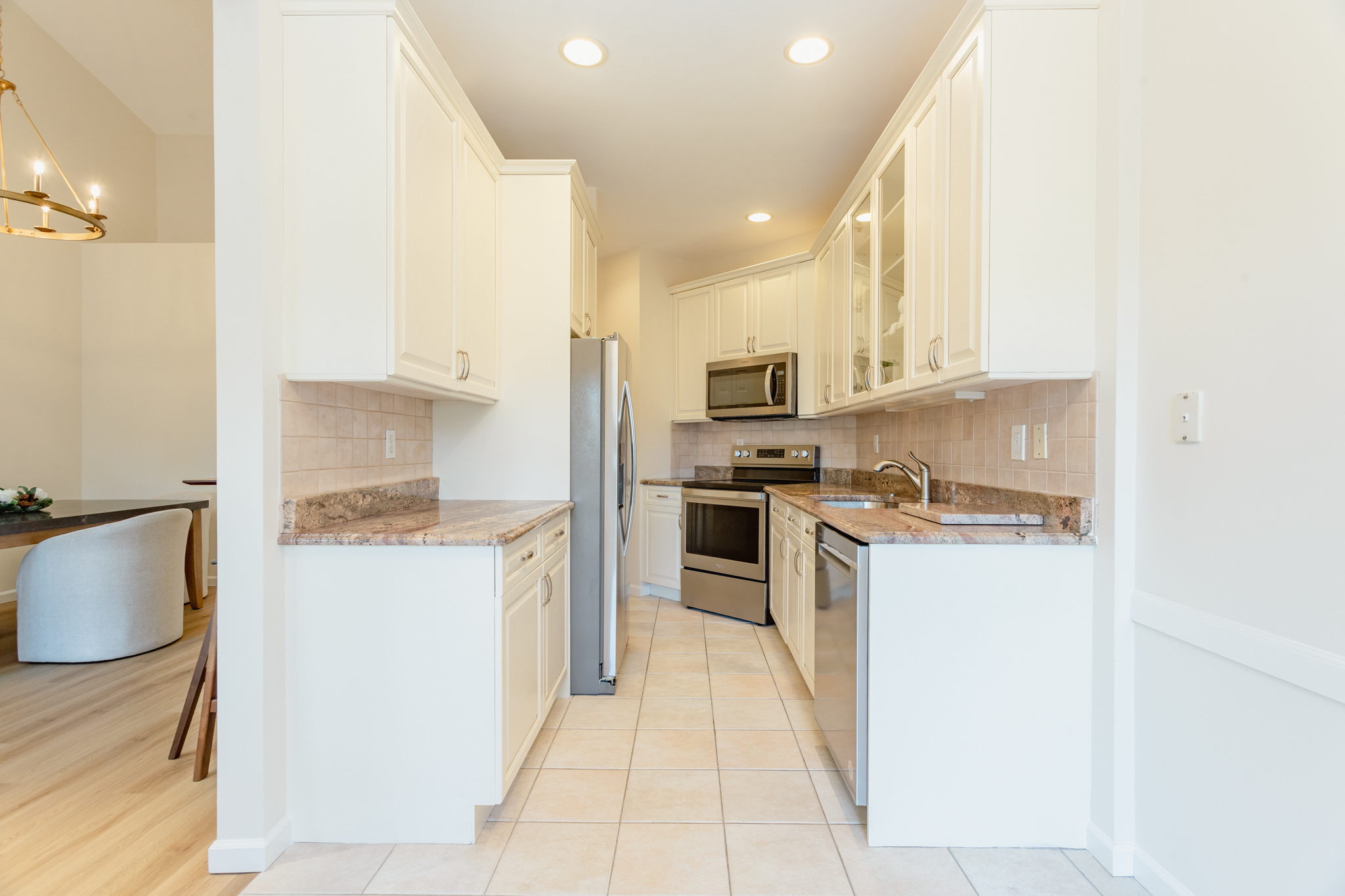 27 Carriage Ln, Oyster Bay, NY 11803, USA Photo 14