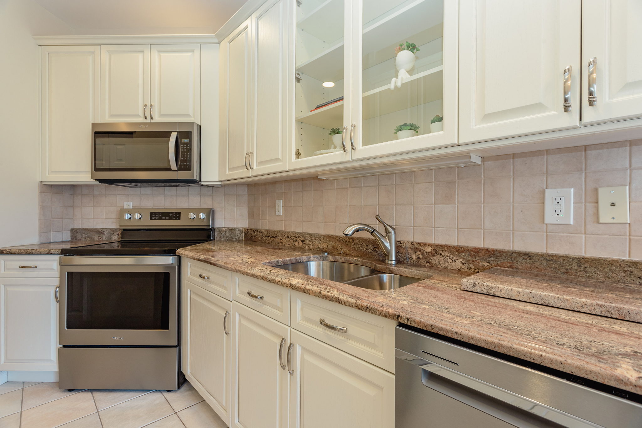 27 Carriage Ln, Oyster Bay, NY 11803, USA Photo 20