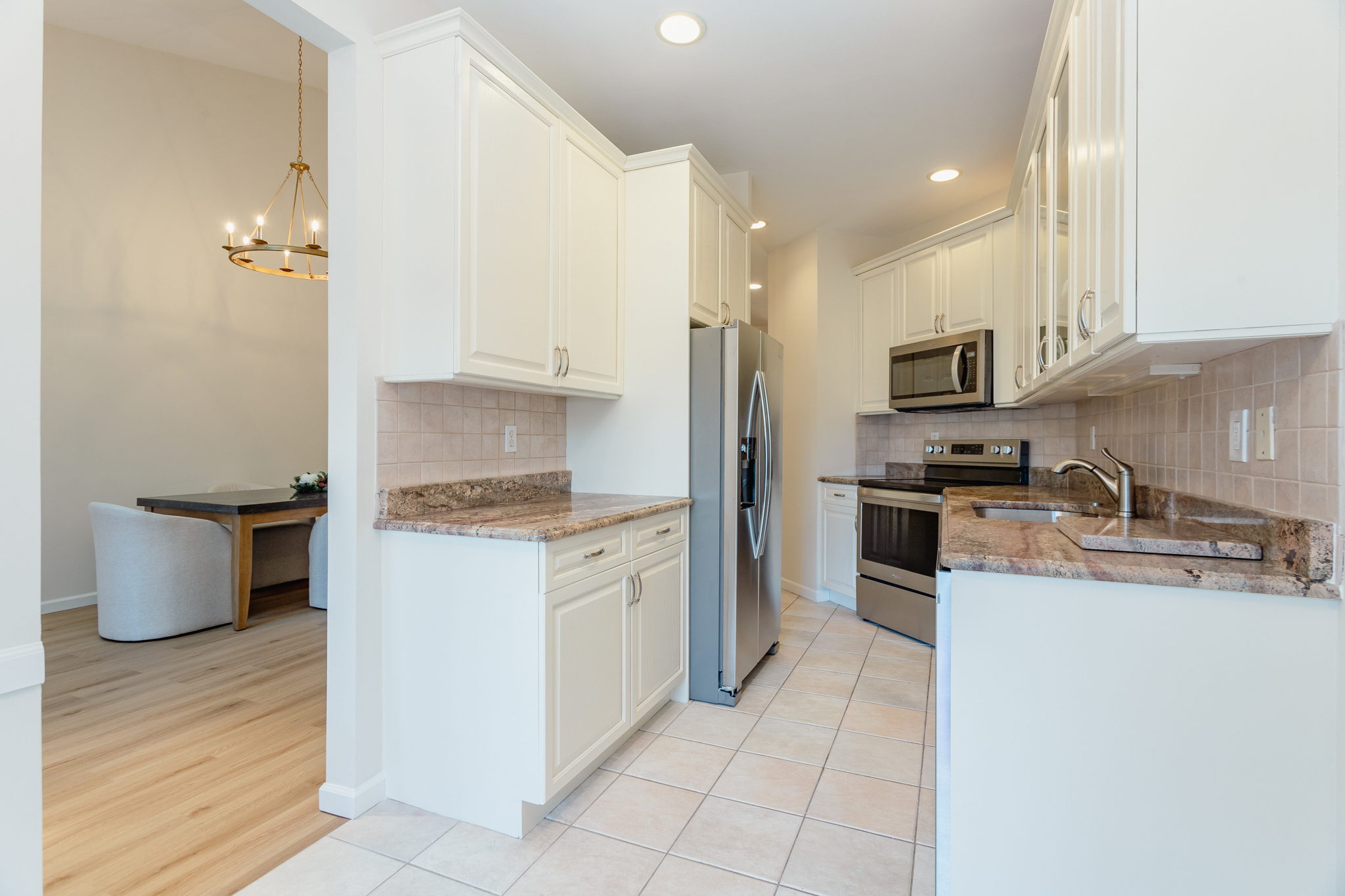 27 Carriage Ln, Oyster Bay, NY 11803, USA Photo 17