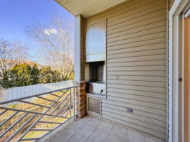 27 Carriage Ln, Oyster Bay, NY 11803, USA Photo 23