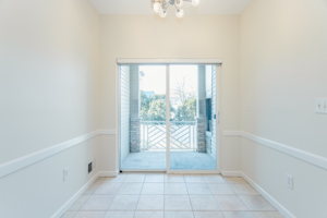 27 Carriage Ln, Oyster Bay, NY 11803, USA Photo 21