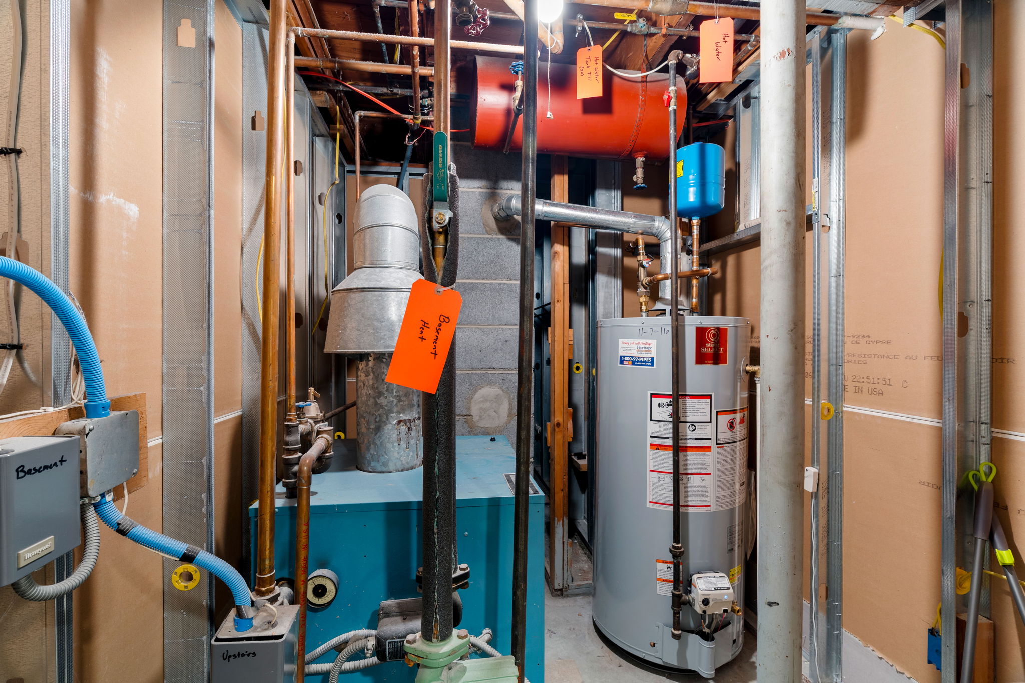 27 Fifield St, Nashua, NH 03060, USA Photo 44