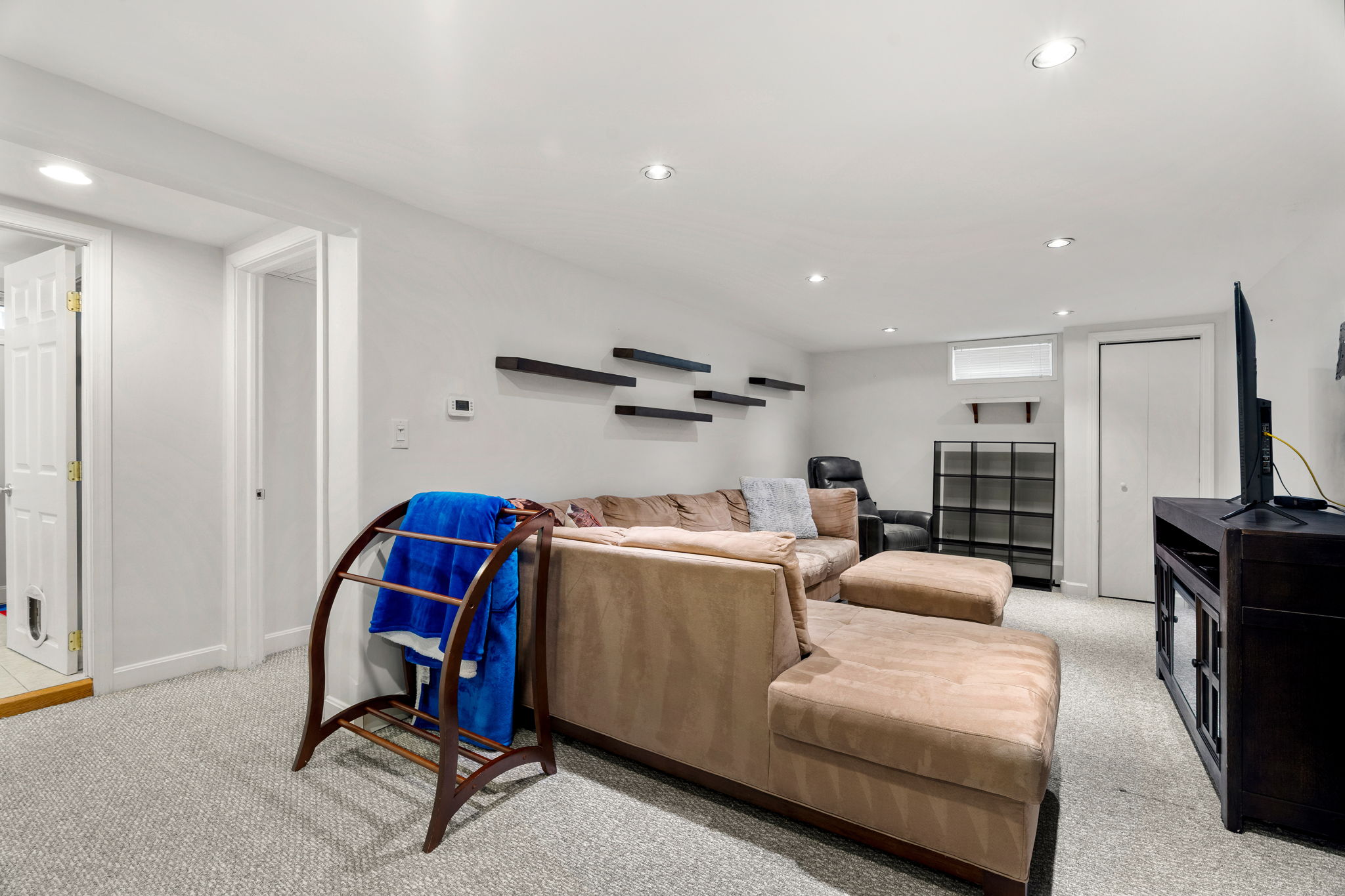 27 Fifield St, Nashua, NH 03060, USA Photo 45