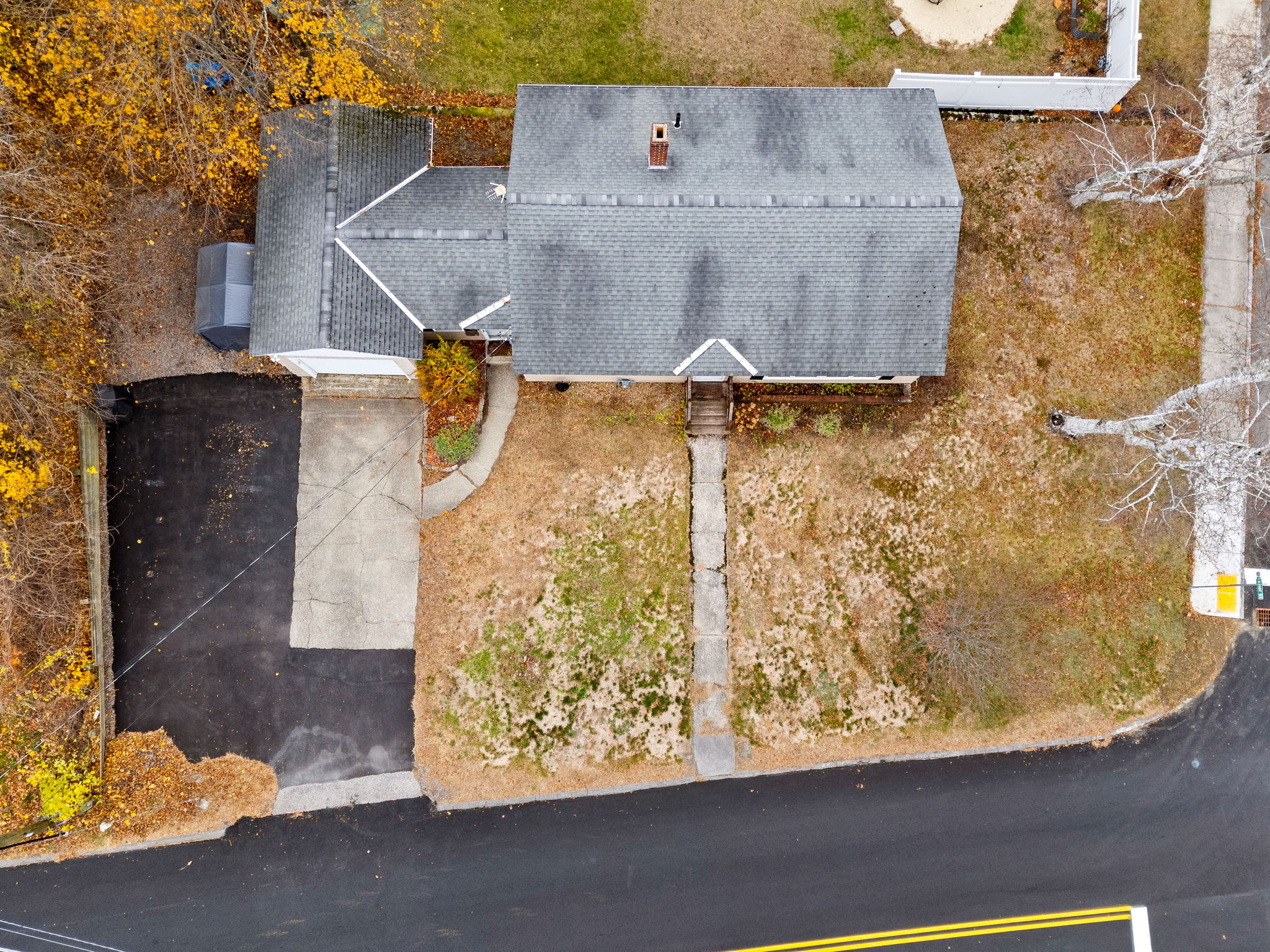 27 Fifield St, Nashua, NH 03060, USA Photo 11