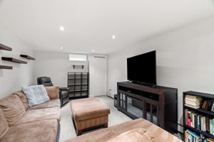 27 Fifield St, Nashua, NH 03060, USA Photo 45