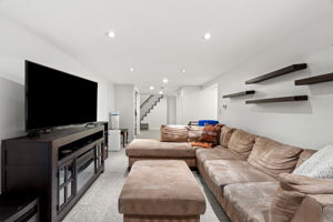 27 Fifield St, Nashua, NH 03060, USA Photo 47