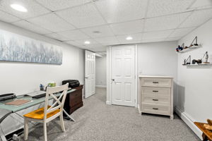 27 Fifield St, Nashua, NH 03060, USA Photo 51