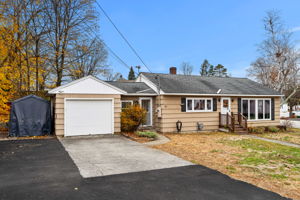 27 Fifield St, Nashua, NH 03060, USA Photo 1